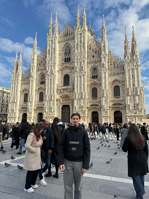 Leo à Milan - Photo © Leo Labrousse